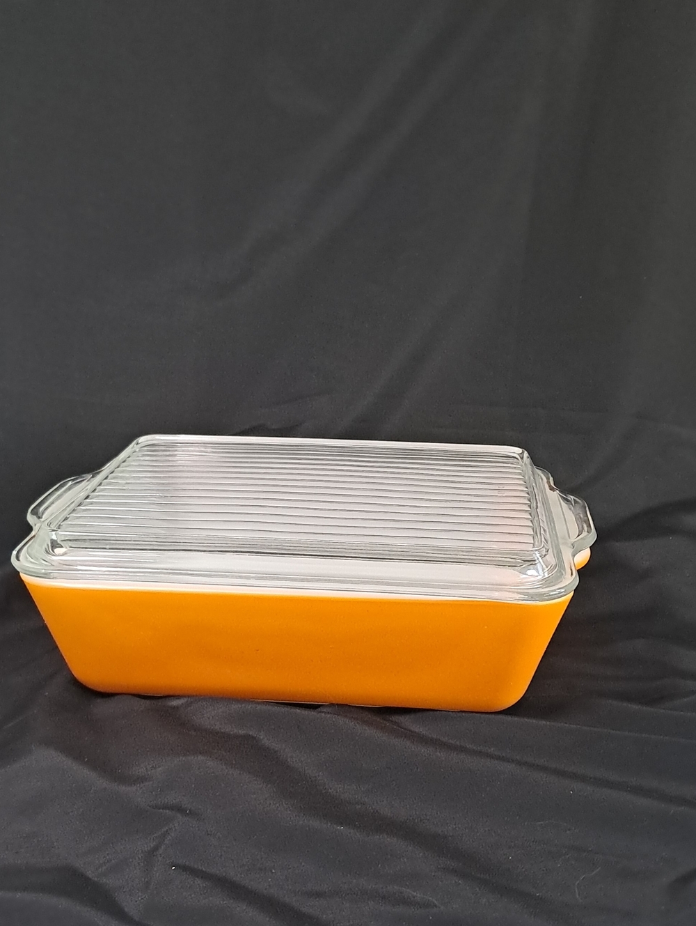 Vintage Pyrex Orange Glass Covered Fridgie 503 11.2 QT